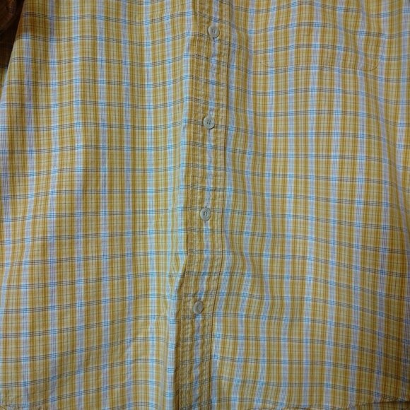 Cabela's Men's Medium Reg Short Sleeve Plaid Button Front Collared Shirt - Picture 3 of 4